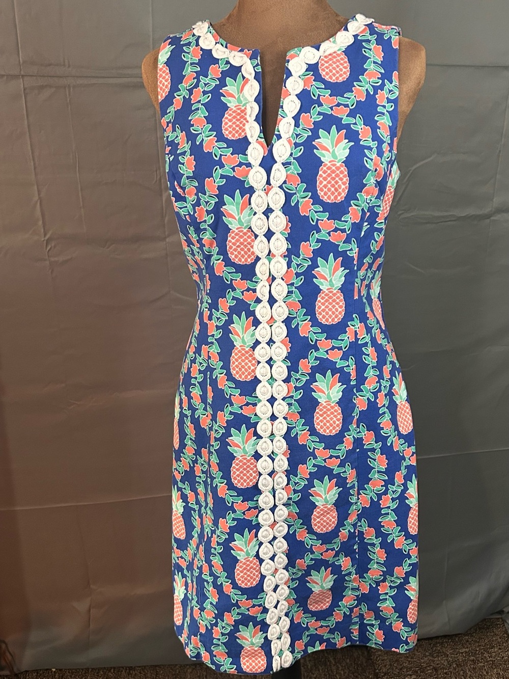 crown & ivy Navy Sleeveless Pineapple Print Mini Dress with White Lace Trim
